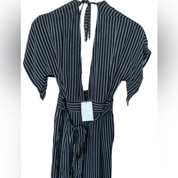 𝅺NWT Faithfull The Brand Pinstripe Black‎ & White Cedric Jumpsuit Women Sz 4 - Picture 5 of 8